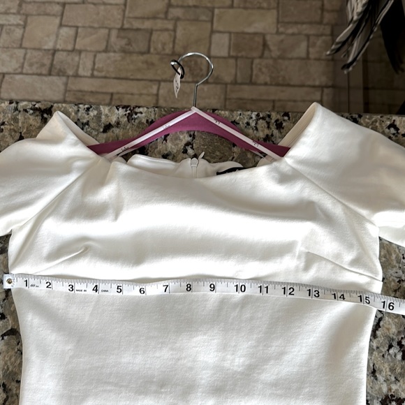 🌸🩵GORGEOUS!!! WHITE~ OFF OR ON THE SHOULDERS…LULUS DRESS SIZE MEDIUM - Picture 14 of 14